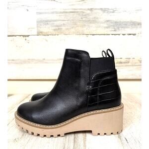 Dolce Vita Rielle Womens 7 Black Faux Leather Platform Chelsea Ankle Boots NEW